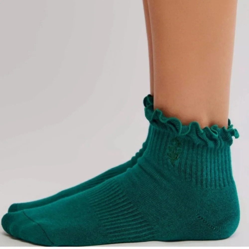 FP Movement Women's Classic Ruffle Socks green New with tags